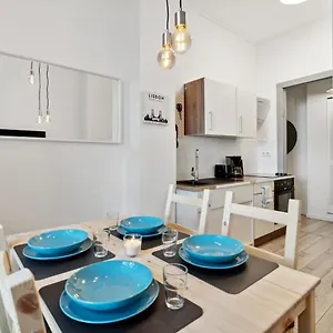 Sweet Central Tiny For 4 People Berlin