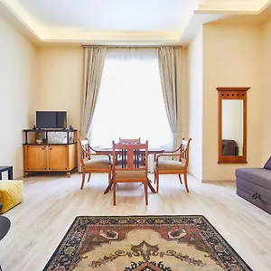 King-kongs Luxury Cave Budapest