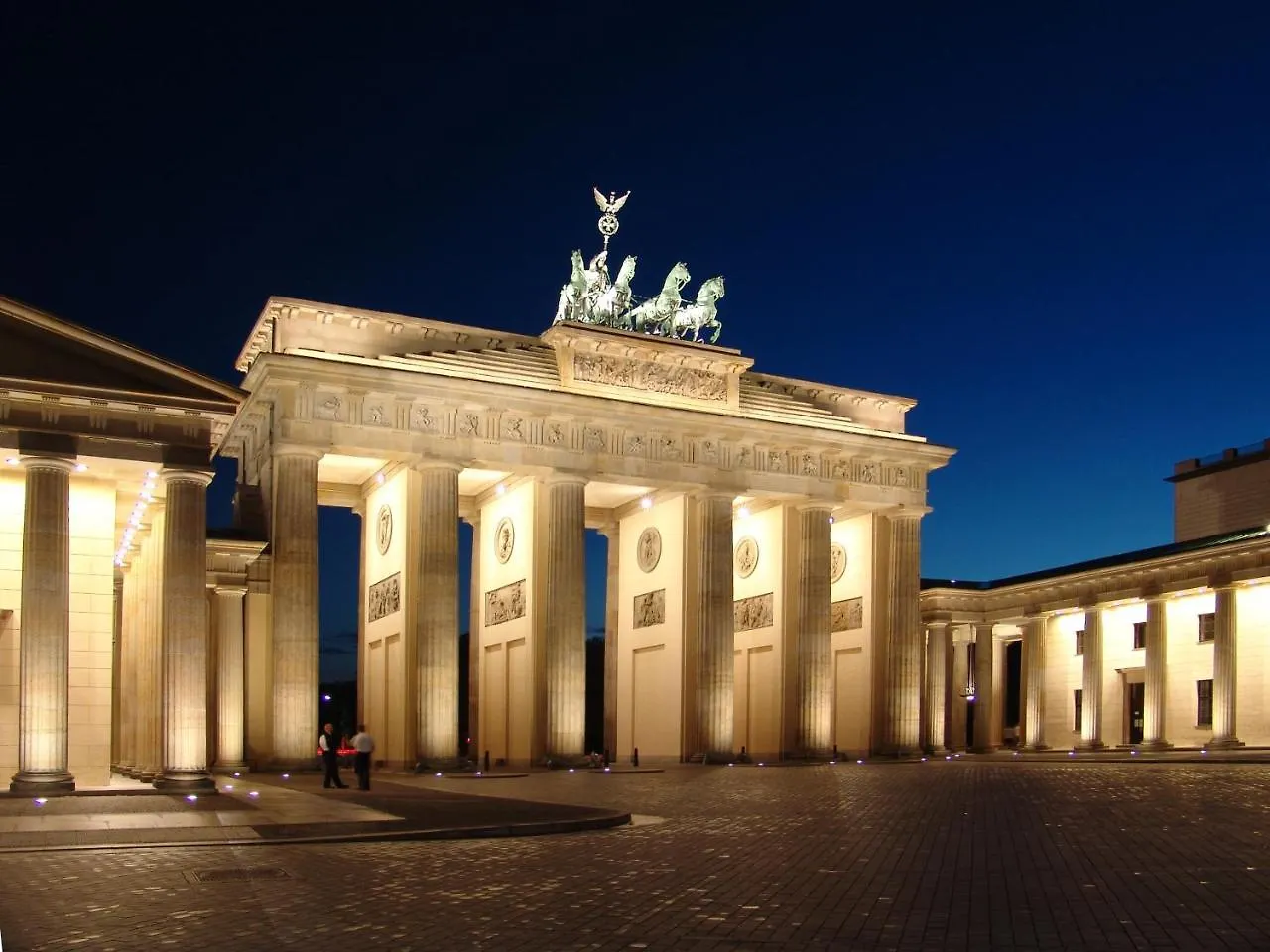 Romantic Style Apartment Berlin Alexanderplatz